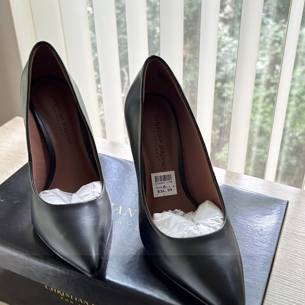 8.5 Wide Black Stiletto Pumps